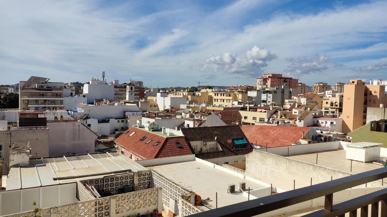 푸엔히롤라 En El Centro Y Al Lado De La Playa 아파트 외부 사진