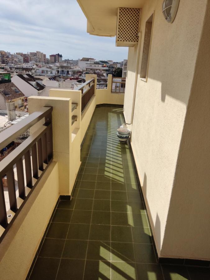 푸엔히롤라 En El Centro Y Al Lado De La Playa 아파트 외부 사진