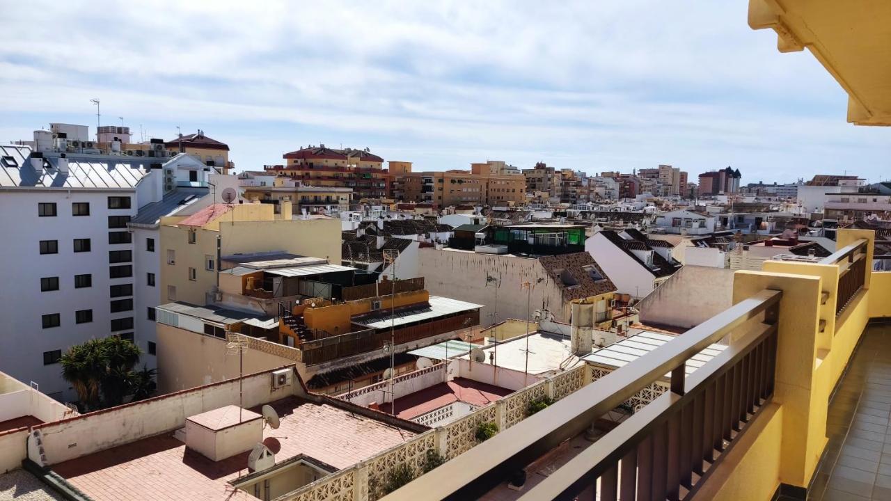 푸엔히롤라 En El Centro Y Al Lado De La Playa 아파트 외부 사진